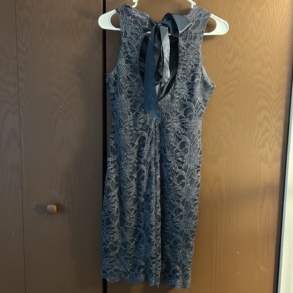 Shimmer floral design cocktail/ party dress - Picture 4 of 10